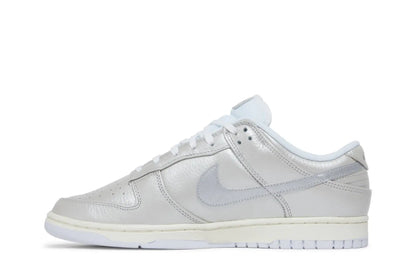 NIKE DUNK LOW ‘METALLIC SILVER’