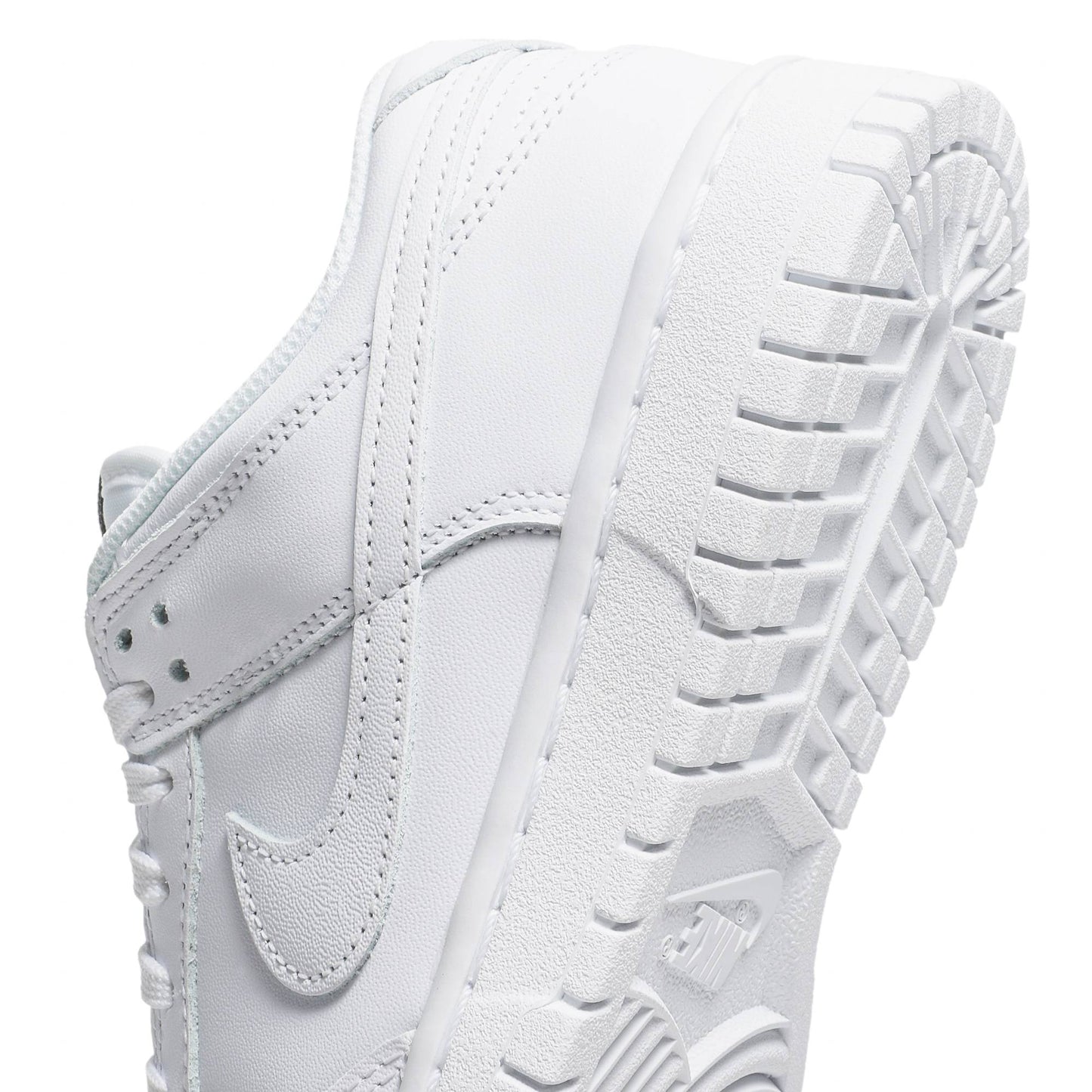 NIKE DUNK LOW ‘TRIPLE WHITE’