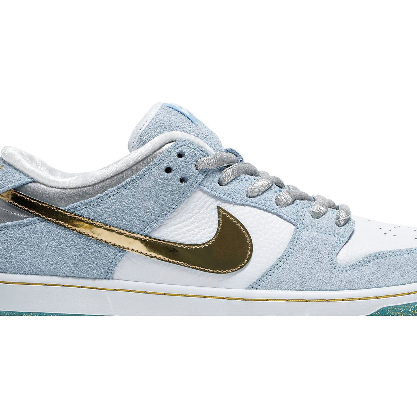 Nike SB Dunk Low ‘Holiday Special’