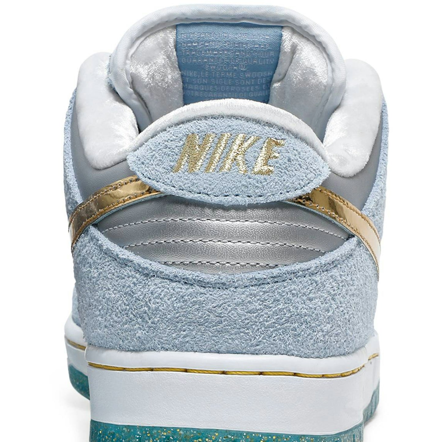 Nike SB Dunk Low ‘Holiday Special’