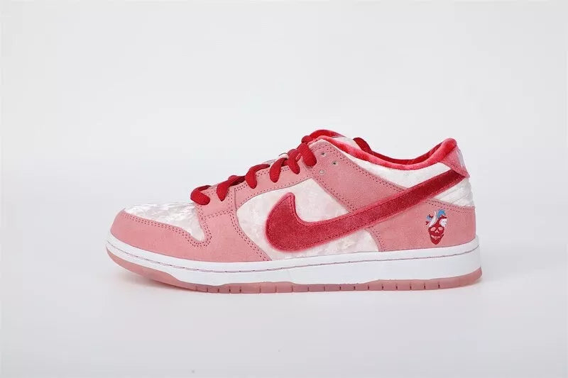 STRANGELOVE X NIKE SB DUNK LOW ‘VALENTINE’S DAY’