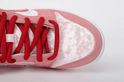 STRANGELOVE X NIKE SB DUNK LOW ‘VALENTINE’S DAY’